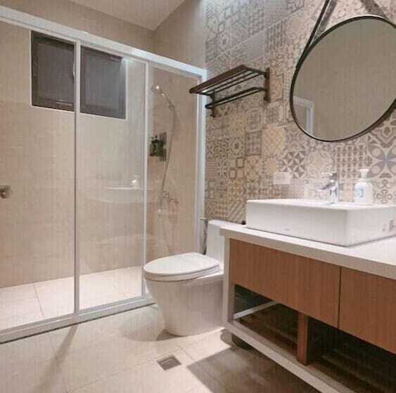 تختخواب و صبحانه House In Field