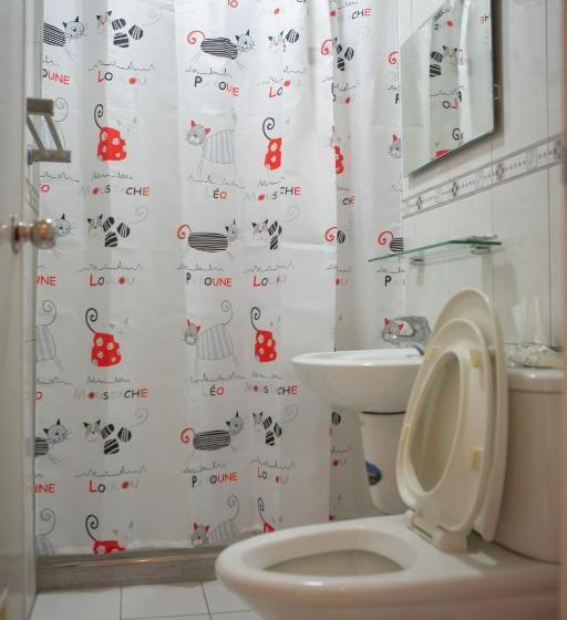 تختخواب و صبحانه Zhu House