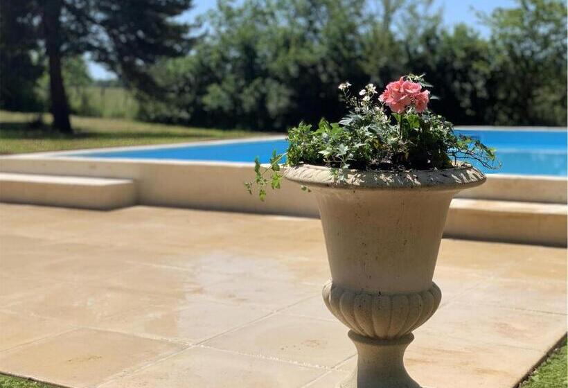 Chateau Mas De Pradie B&b Fountain View Room