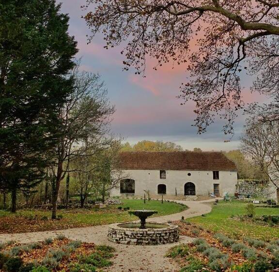 Chateau Mas De Pradie B&b Fountain View Room