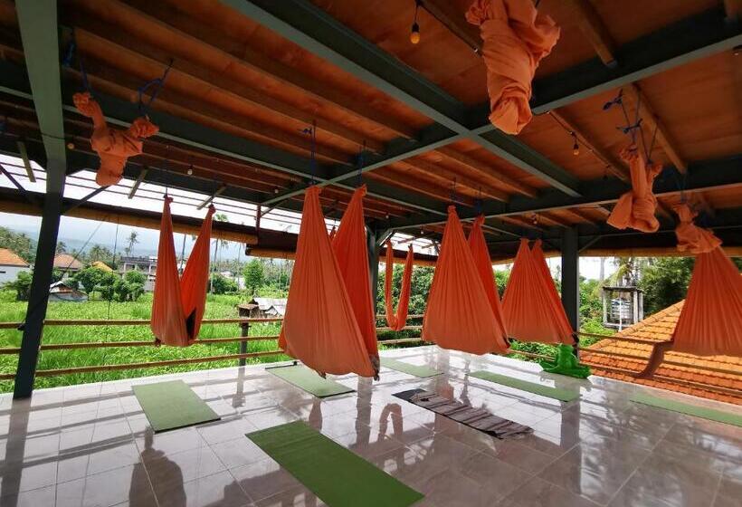 Отель Amed Yogika Center, Villas, Sauna And Restaurant