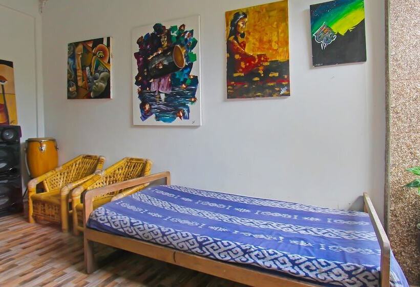فندق Bale Datu Homestay By Oyo