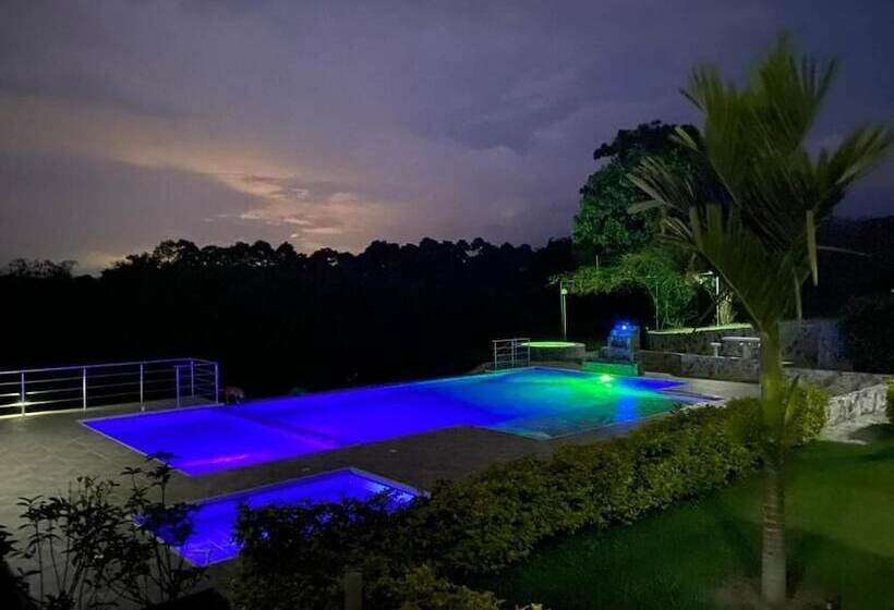 هتل Bora Bora Campestre Los Mangos