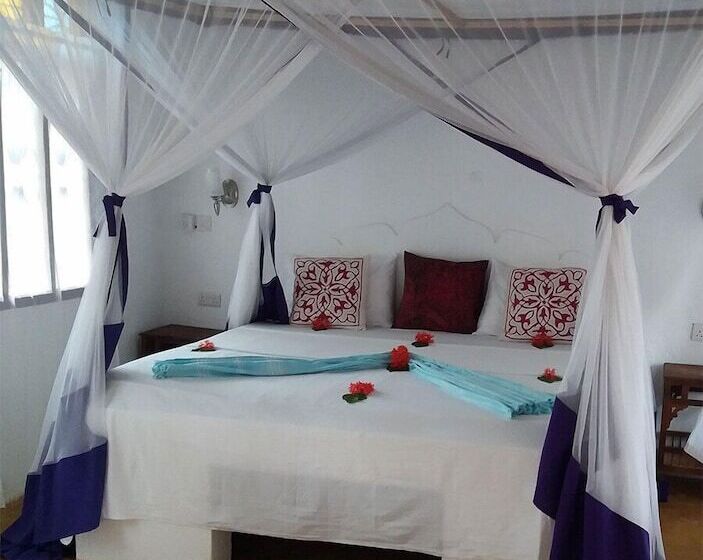 בית מלון כפרי Laguna Palace Michamvi Kae