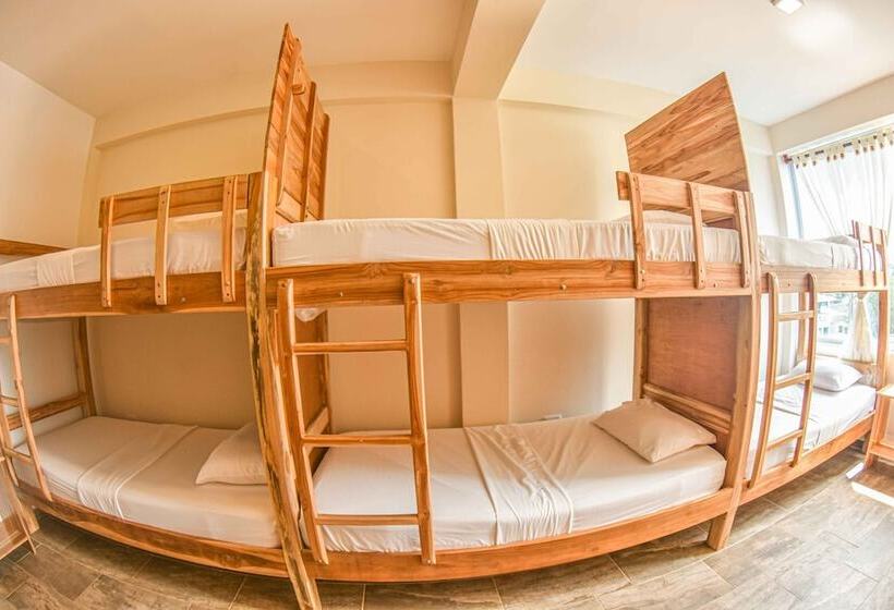 هتل Merakai Hostel Rincon Del Mar