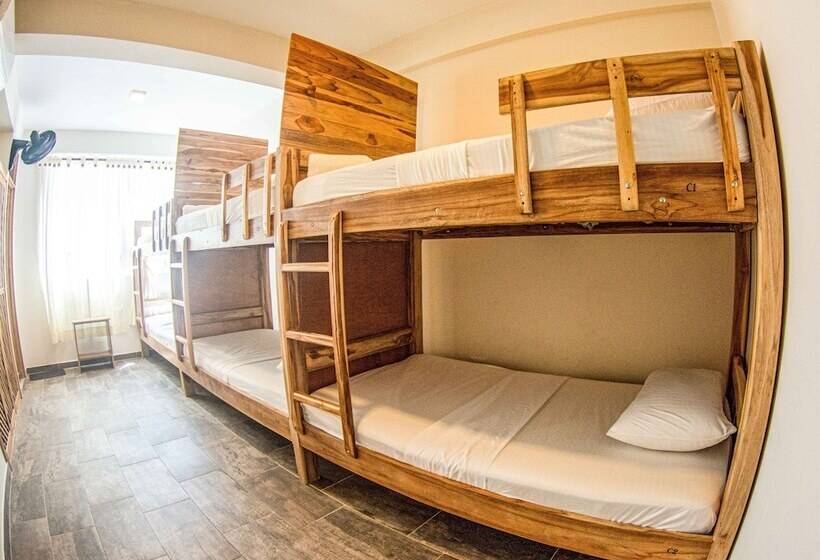 هتل Merakai Hostel Rincon Del Mar