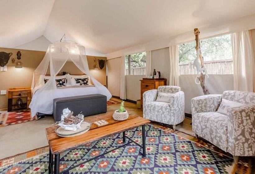 בית מלון כפרי Umkumbe Bush Lodge   Luxury Tented Camp