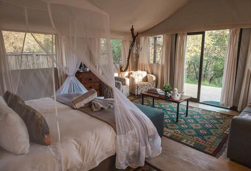 בית מלון כפרי Umkumbe Bush Lodge   Luxury Tented Camp