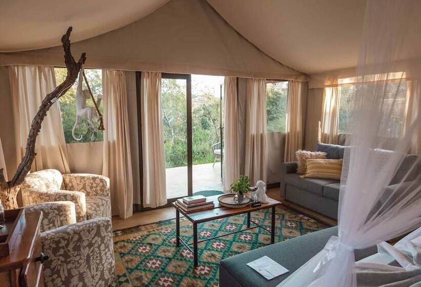 בית מלון כפרי Umkumbe Bush Lodge   Luxury Tented Camp