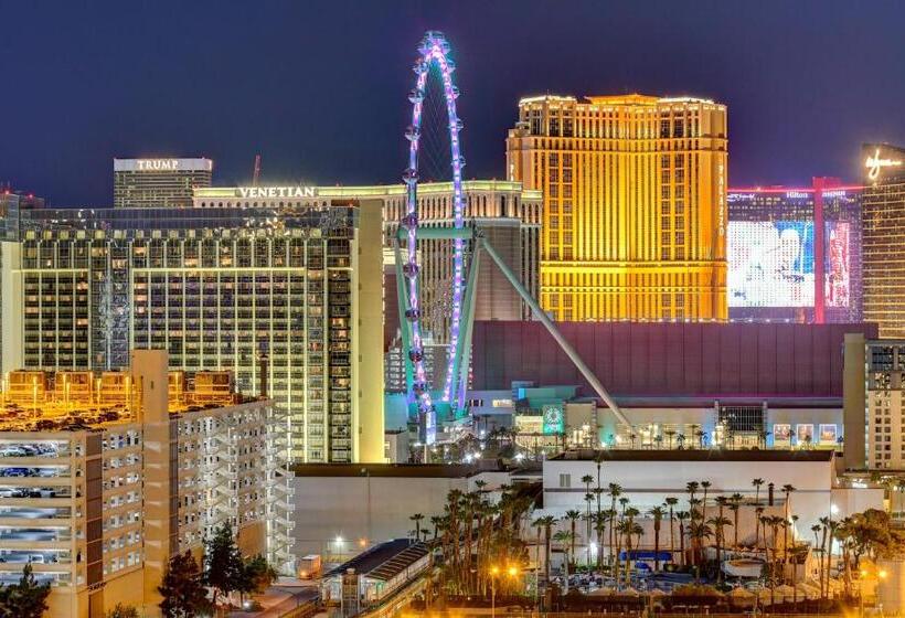 Balcony Strip View Suite  Mgm Signature Tower 3