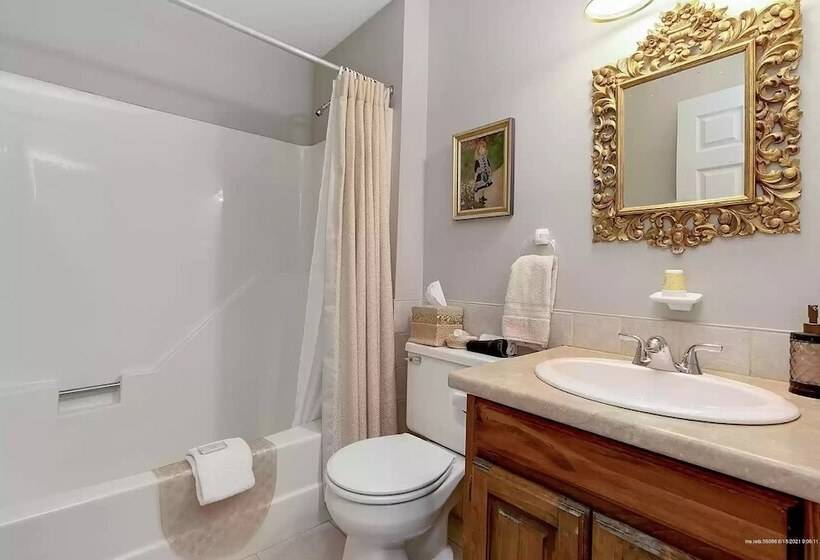 צימר Greenwood Manor Inn