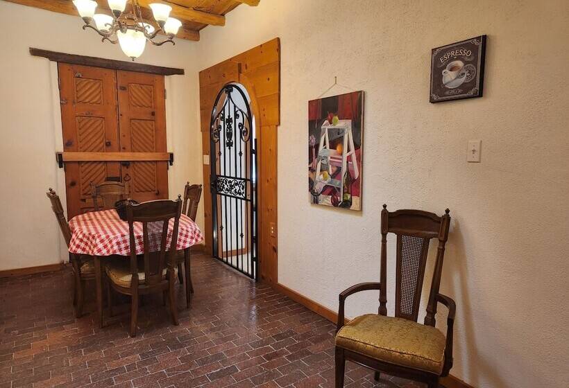 مبيت وإفطار Red Mountain Manor Vineyard And Guesthouse