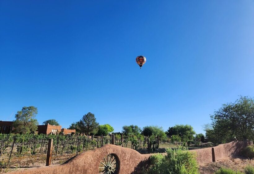 مبيت وإفطار Red Mountain Manor Vineyard And Guesthouse