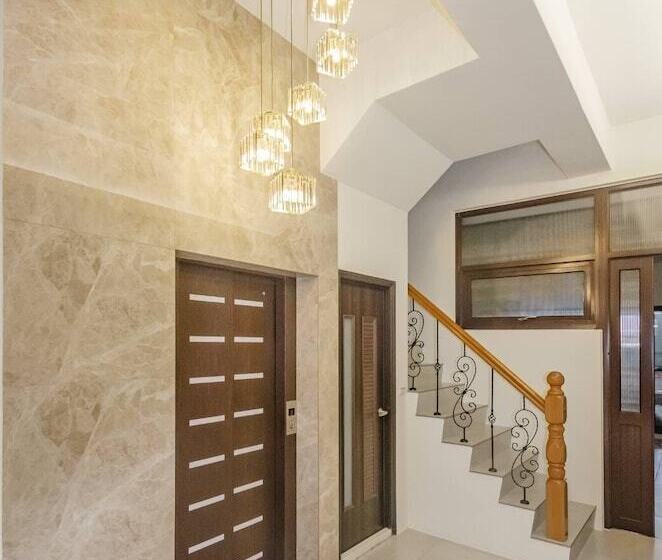 تختخواب و صبحانه Spring Rain Hostel