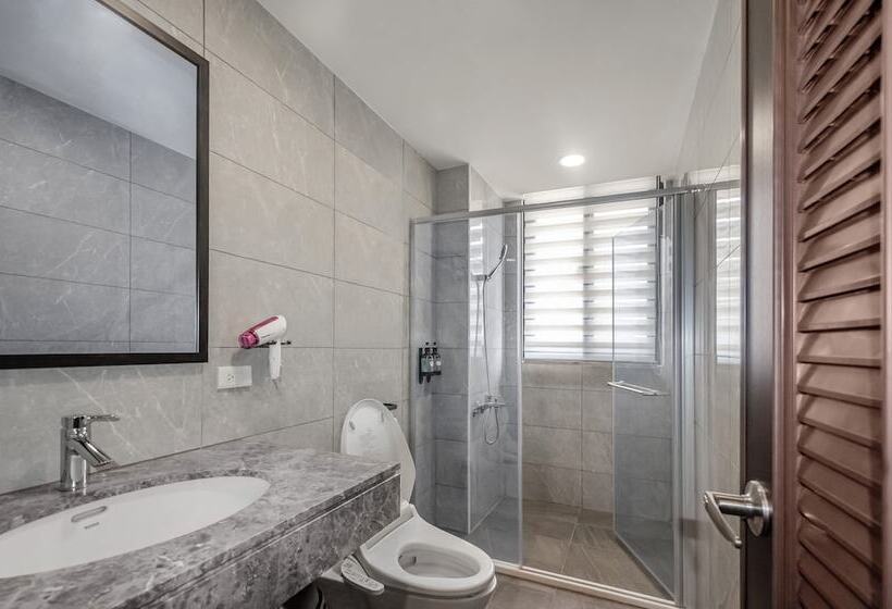 تختخواب و صبحانه Spring Rain Hostel