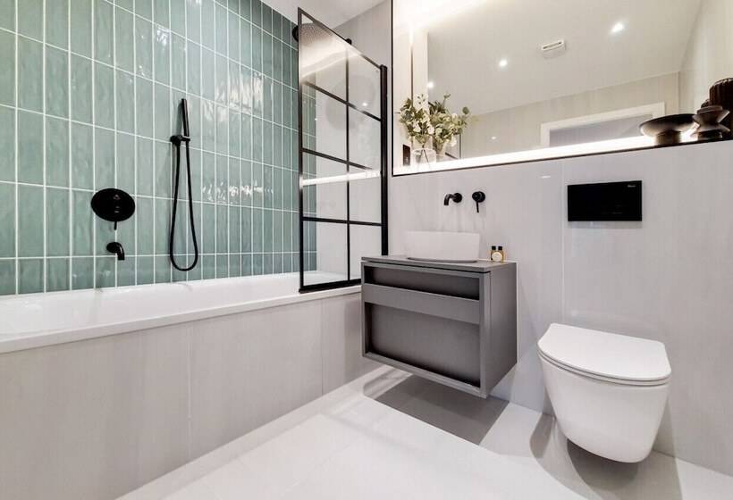 Deluxe Wembley Harrow Apartment