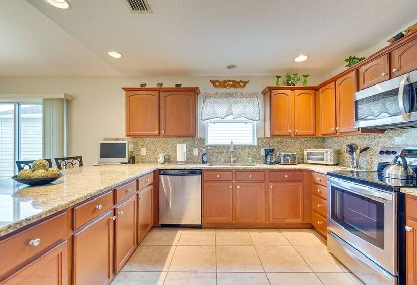 Dog Friendly Home In The Villages W/ Private Patio