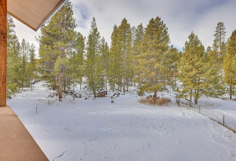 Enjoy Deck + Mtn Views: Grand Lake Retreat!