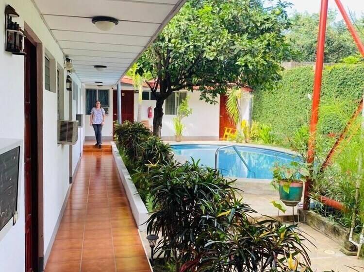 Hostal Clary