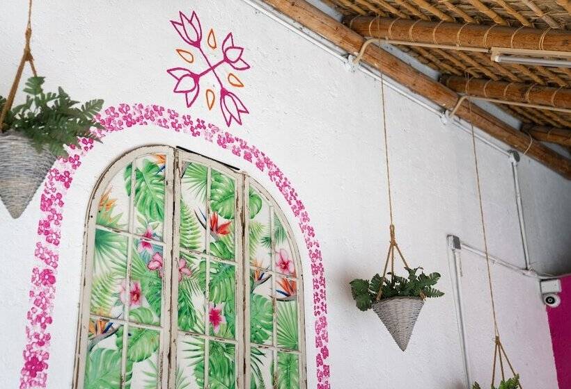 هتل Casa De Las Flores