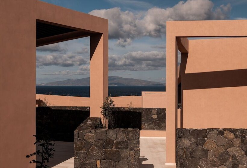 هتل Domes Novos Santorini, Autograph Collection