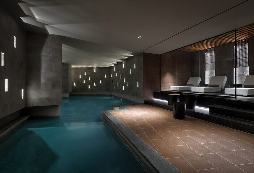 هتل Domes Novos Santorini, Autograph Collection