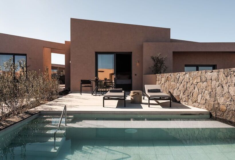 هتل Domes Novos Santorini, Autograph Collection