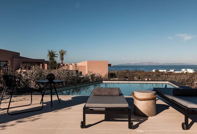 هتل Domes Novos Santorini, Autograph Collection