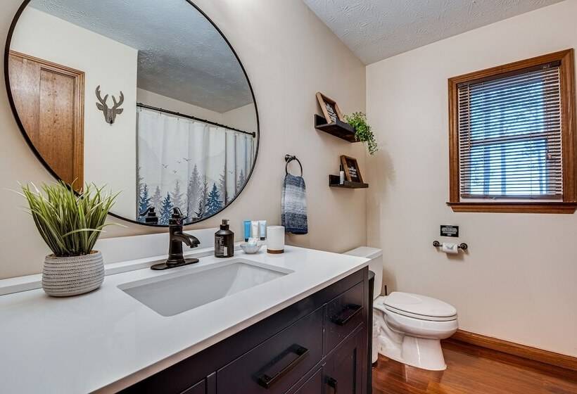 Mcdonough Escape W/ Private Hot Tub & Game Room!