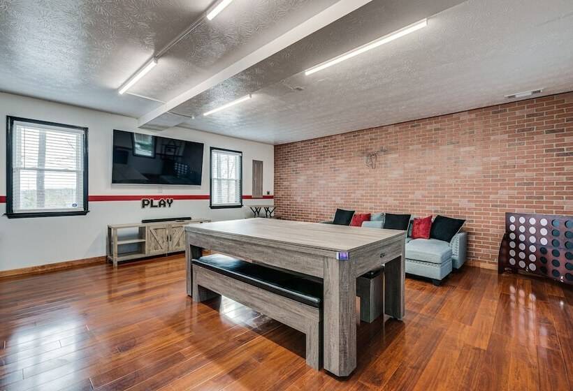 Mcdonough Escape W/ Private Hot Tub & Game Room!