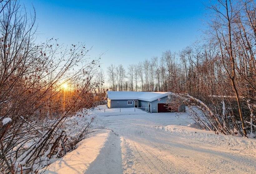 Modern Fairbanks Retreat: 11 Mi To Downtown!