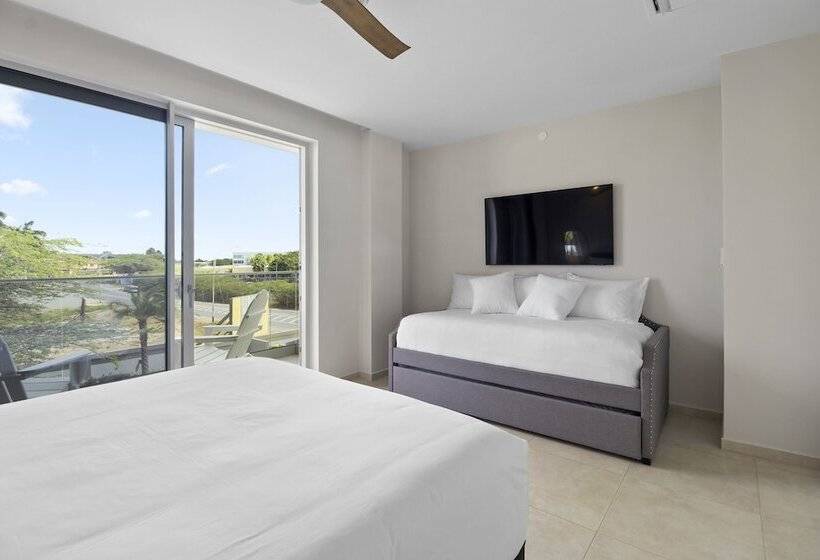 O Condominium Beachfront Residences