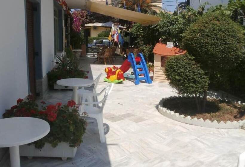 پانسیون Harry's Bar & Apartments