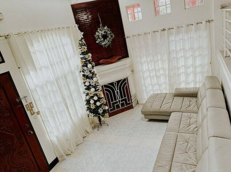 פנסיון Nucasa Transient House In Baguio
