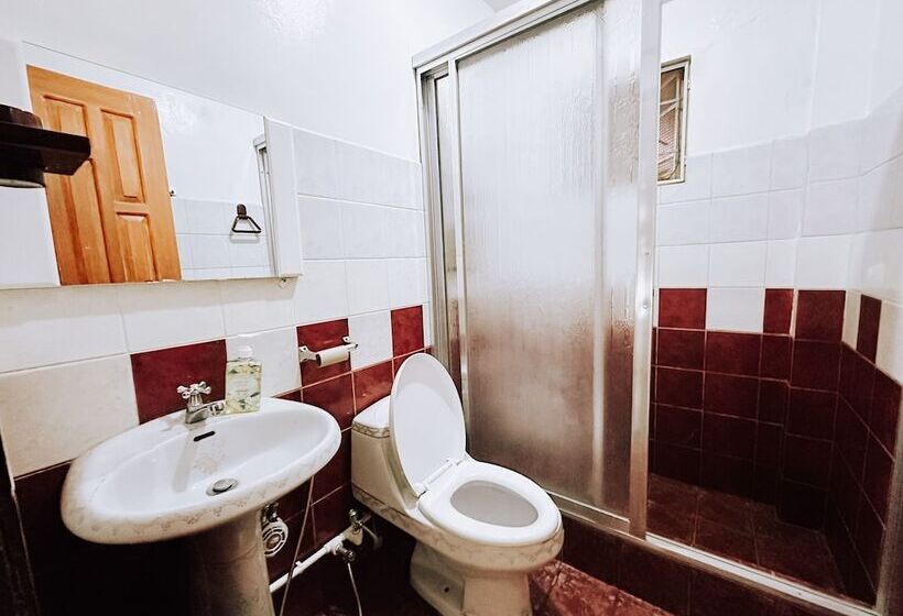פנסיון Nucasa Transient House In Baguio