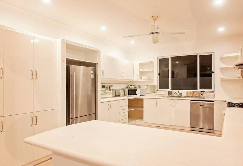 پانسیون The Marlin House