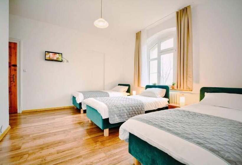 پانسیون Willa Dąbrówka