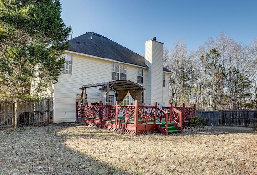 Pet Friendly Georgia Escape W/ Deck, Grill & Yard!