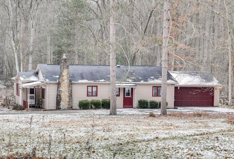 Rector Home W/ Hot Tub ~ 6 Mi To Ligonier!