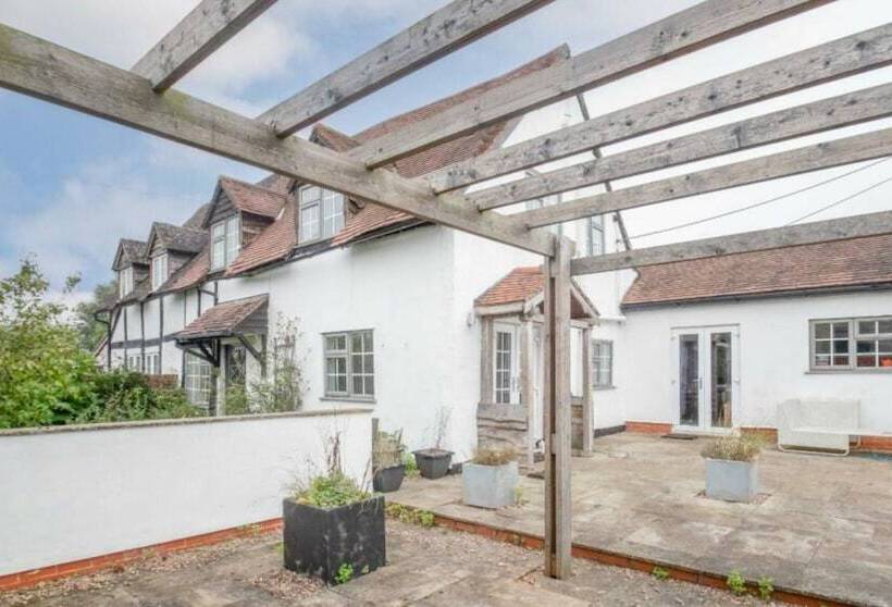 住所  Beautiful 3 Bed House In The Hamlet Of Ham Green