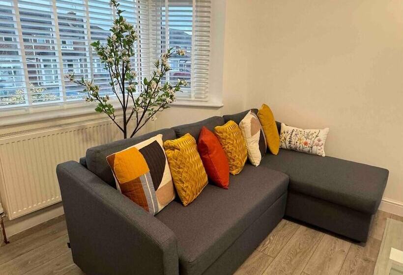 דירת נופש Ldeal Home For Large Groups,families & Contractors