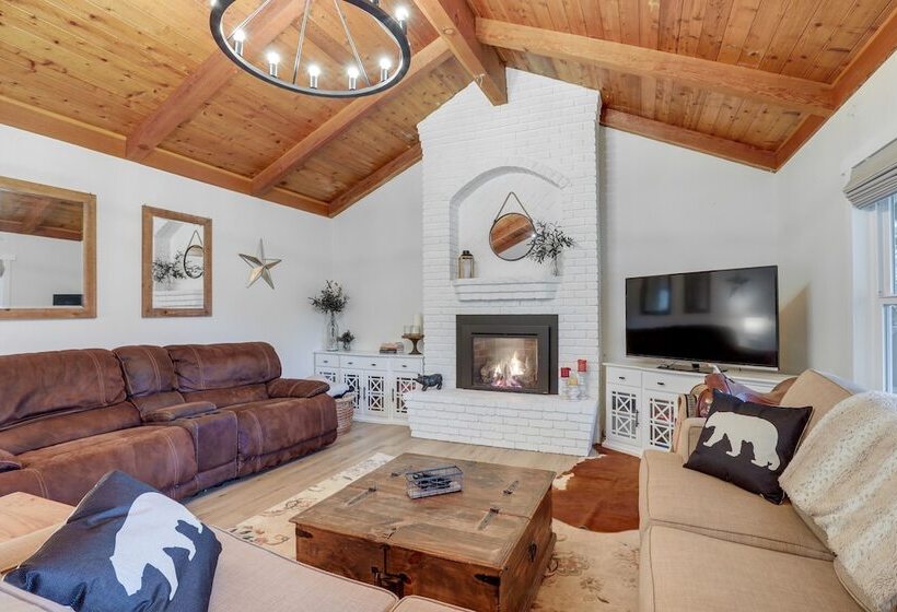 Roseville Home W/ Pool, 5 Mi To Folsom Lake!