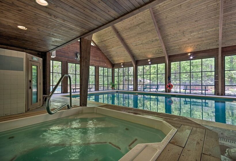 Sapphire Mountaintop Cabin W/ Views & 2 Decks