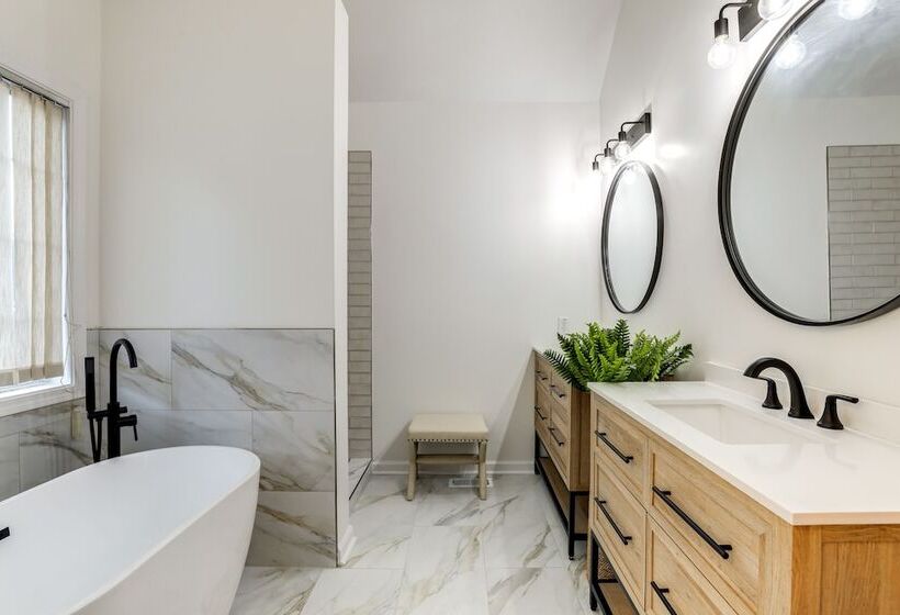 Family Friendly Stockbridge Home By Amphitheater!