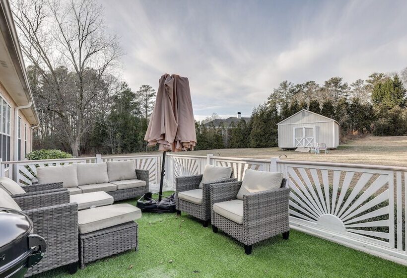 Family Friendly Stockbridge Home By Amphitheater!