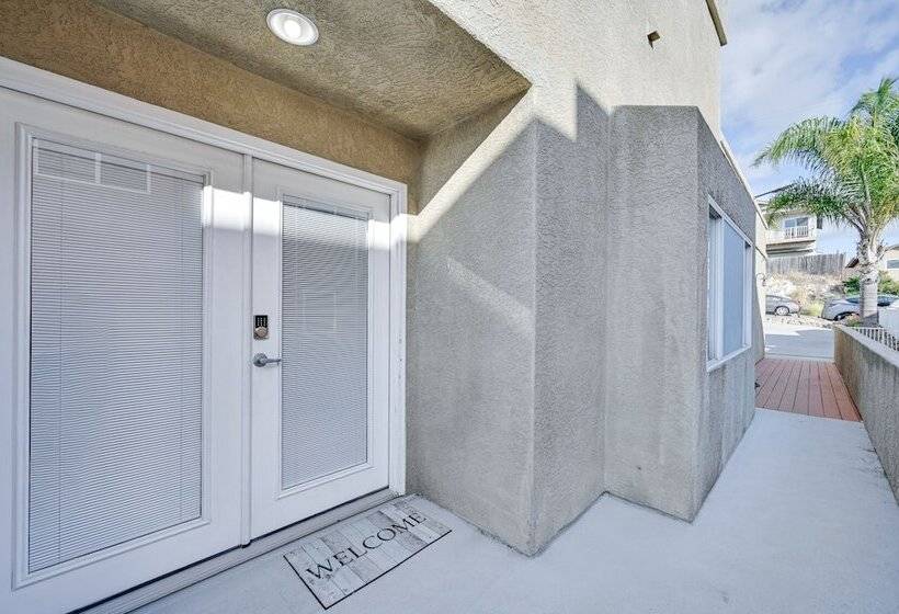 Spring Valley  Sky House  W/ Patios & Epic Views!
