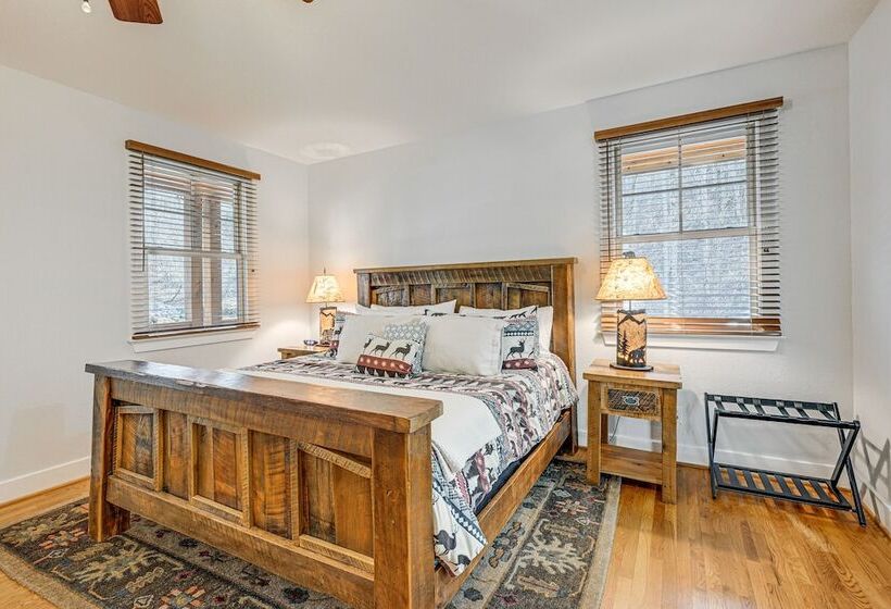 Tuckasegee Cabin ~ 3 Mi To Bear Lake!