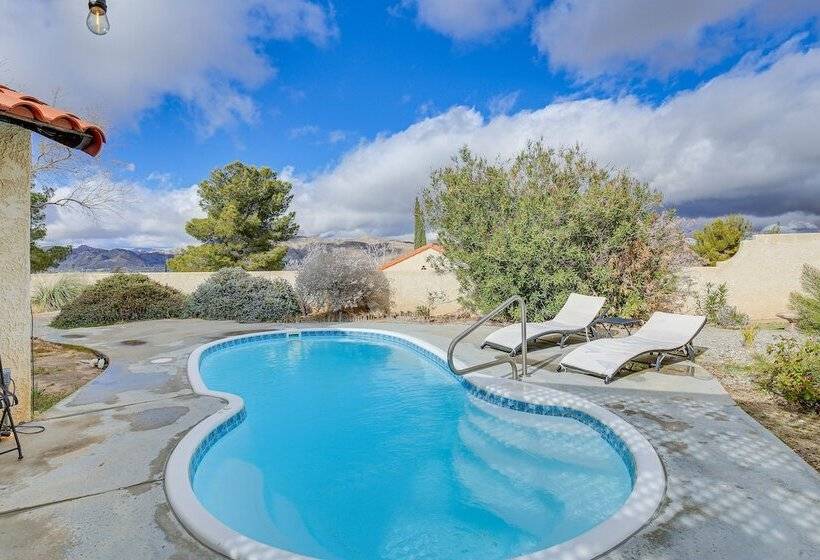Yucca Valley Escape W/ Backyard & Mountain Views!