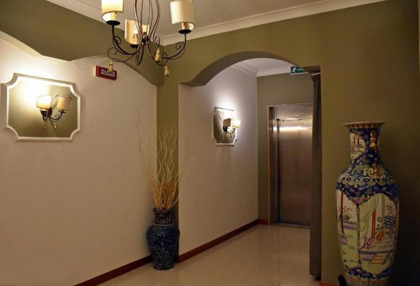 مسافرخانه Joy
