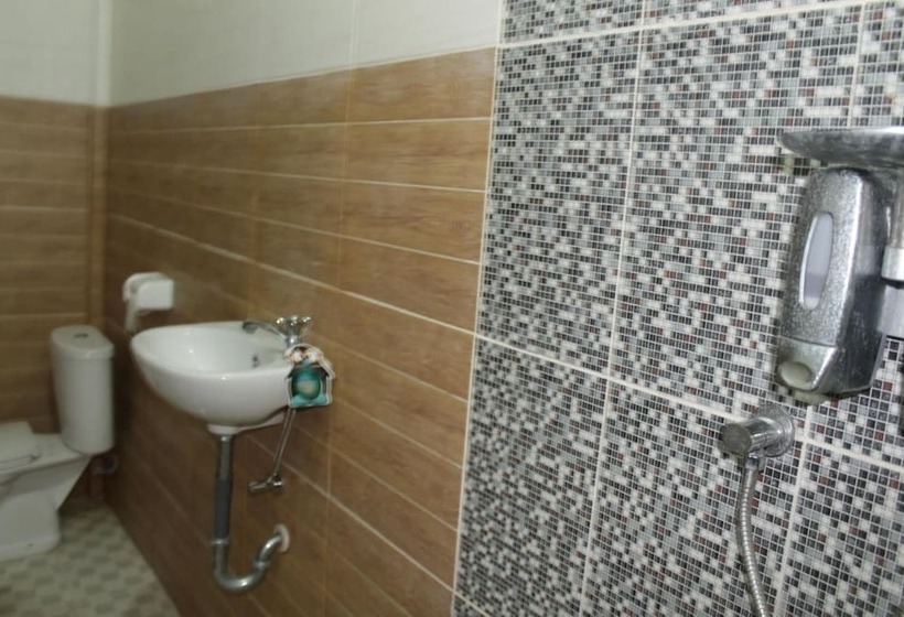 هتل Chillin Kuta Homestay